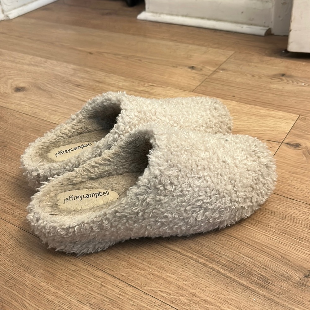 Jeffrey Campbell Slippers size 8 FINAL SALE